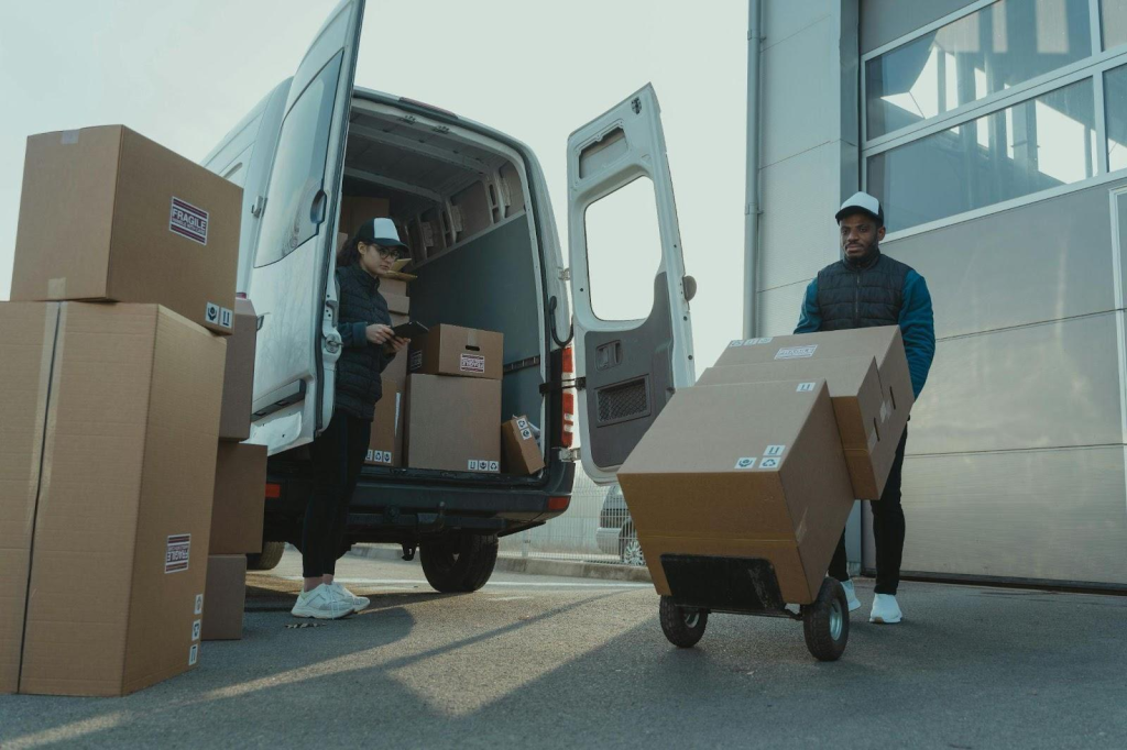 What is a Freight Forwarder? How do they Simplify Your Shipping?
